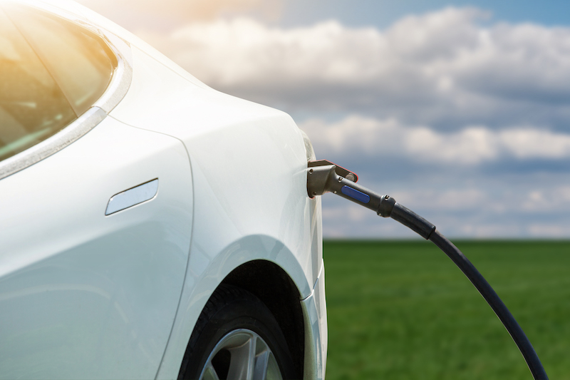 The Electric Vehicle Tax Credit: How it Works, Who Qualifies?